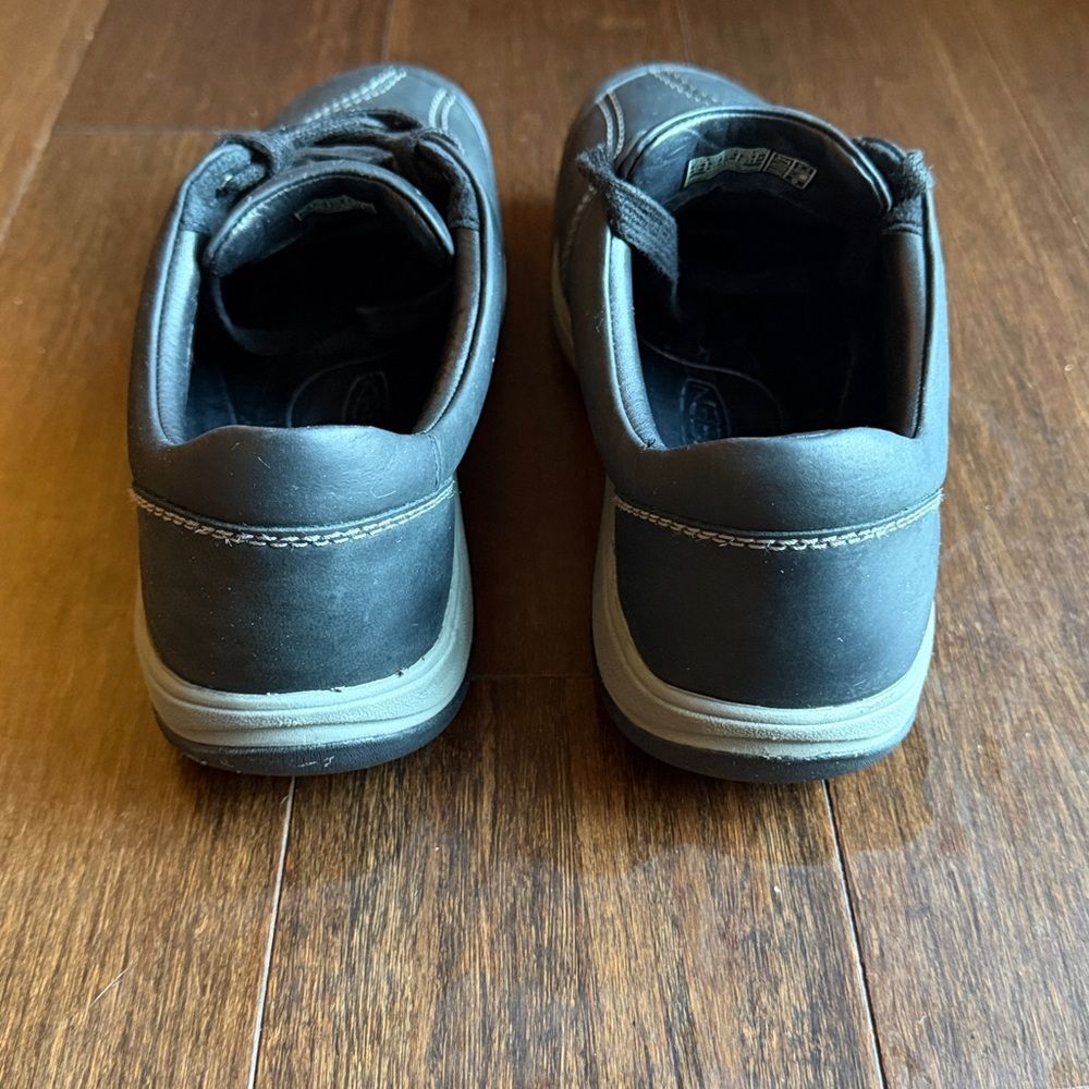 KEEN Presidio II Women's Black Leather Comfort Walking Shoes Sneaker Size 9.5 - Picture 4 of 9